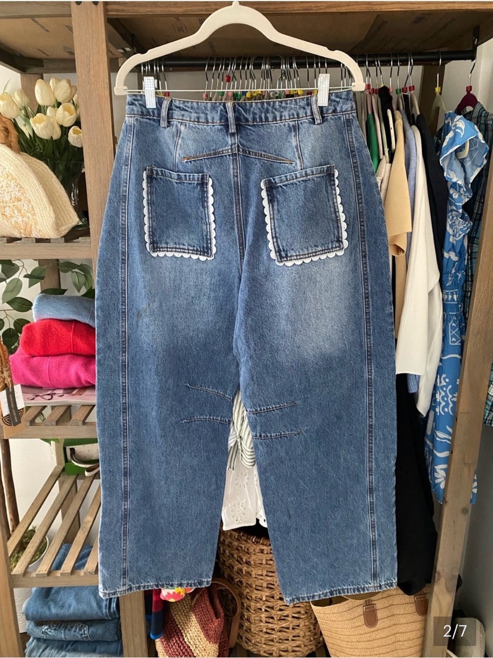 JACQUIE THE LABEL Barrel High-Waist Relaxed Fit Large Blue Jeans Scalloped Trim
